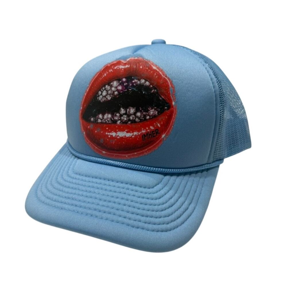 I am Her Graphics Lips Truckers Hat in Blue, Size OS